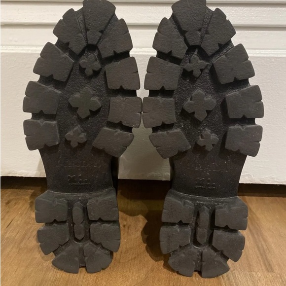 Prada Monolith Pointed Loafers (38) - Picture 4 of 9